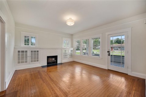 House in Lakeland, Florida 2 bedrooms, 138.98 sq.m. № 2316693 - photo 6