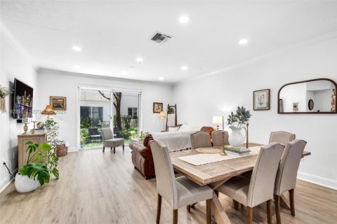 Condominio en venta en Miramar, Florida, 3 dormitorios, 132.48 m2 № 1983583 - foto 5