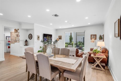 Condominio en venta en Miramar, Florida, 3 dormitorios, 132.48 m2 № 1983583 - foto 14