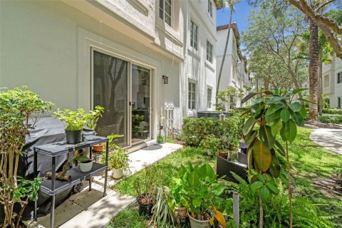 Condominio en venta en Miramar, Florida, 3 dormitorios, 132.48 m2 № 1983583 - foto 25