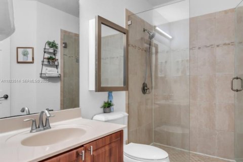 Condominio en venta en Miramar, Florida, 3 dormitorios, 132.48 m2 № 1983583 - foto 18