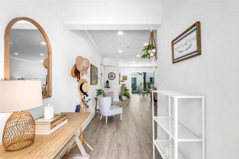 Condominio en venta en Miramar, Florida, 3 dormitorios, 132.48 m2 № 1983583 - foto 3