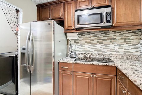 Condominio en venta en Tampa, Florida, 2 dormitorios, 91.97 m2 № 1052400 - foto 9