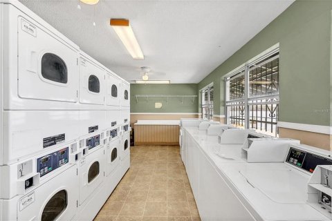 Copropriété à vendre à Winter Park, Floride: 2 chambres, 95.32 m2 № 2131780 - photo 24