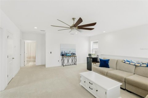 House in Bradenton, Florida 4 bedrooms, 226.12 sq.m. № 2099325 - photo 25