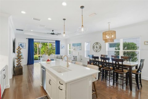 House in Bradenton, Florida 4 bedrooms, 226.12 sq.m. № 2099325 - photo 11
