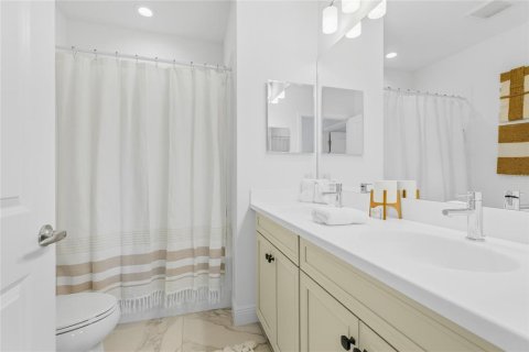 House in Bradenton, Florida 4 bedrooms, 226.12 sq.m. № 2099325 - photo 28