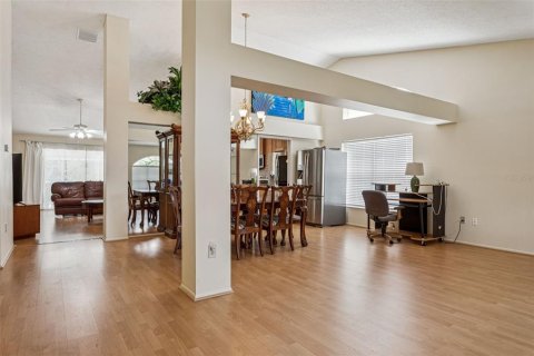 House in Tampa, Florida 3 bedrooms, 190.26 sq.m. № 1771660 - photo 4
