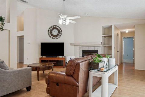 House in Tampa, Florida 3 bedrooms, 190.26 sq.m. № 1771660 - photo 7