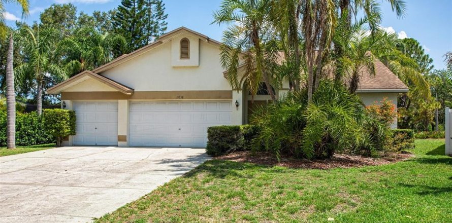 House in Tampa, Florida 3 bedrooms, 190.26 sq.m. № 1771660