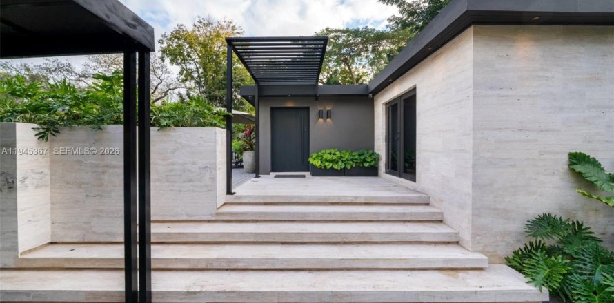 Casa en Miami, Florida 2 dormitorios, 119.38 m2 № 2006880