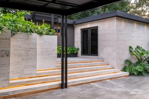 Casa en venta en Miami, Florida, 2 dormitorios, 119.38 m2 № 2006880 - foto 3