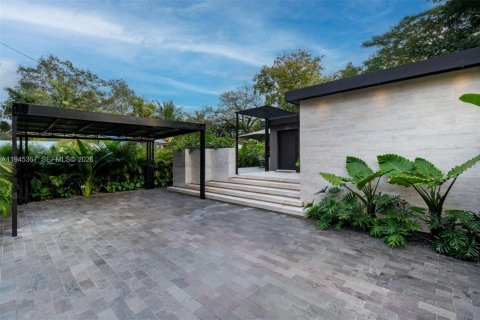 Casa en venta en Miami, Florida, 2 dormitorios, 119.38 m2 № 2006880 - foto 11
