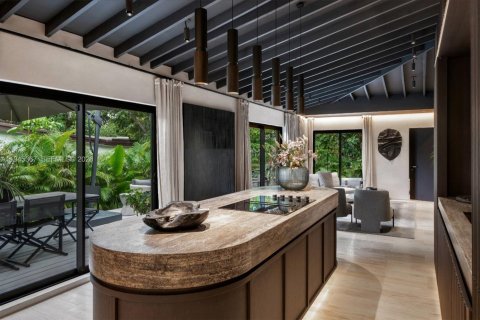 Casa en venta en Miami, Florida, 2 dormitorios, 119.38 m2 № 2006880 - foto 16