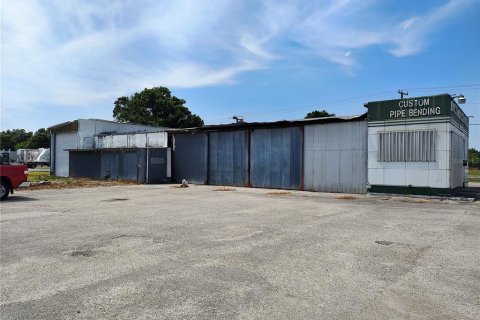 Propiedad comercial en venta en Okeechobee, Florida, 344.76 m2 № 1677399 - foto 2