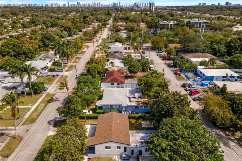 Casa en venta en North Miami Beach, Florida, 3 dormitorios, 139.07 m2 № 1882258 - foto 4