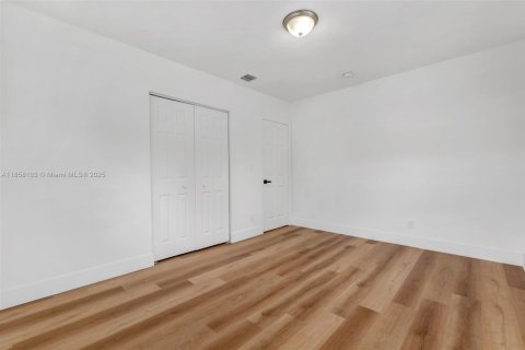 Casa en venta en North Miami Beach, Florida, 3 dormitorios, 139.07 m2 № 1882258 - foto 29