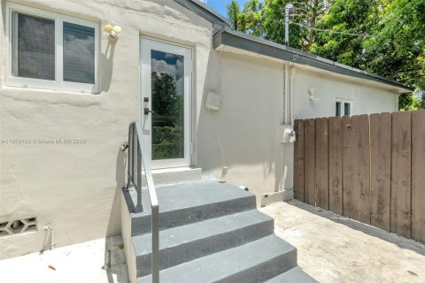 Casa en venta en North Miami Beach, Florida, 3 dormitorios, 139.07 m2 № 1882258 - foto 25