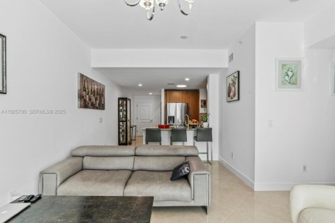 Купить кондоминиум в Халландейл-Бич, Флорида 2 спальни, 92.81м2, № 1984421 - фото 5