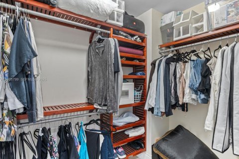 Купить кондоминиум в Халландейл-Бич, Флорида 2 спальни, 92.81м2, № 1984421 - фото 21