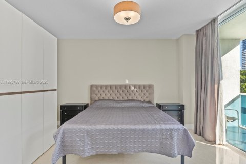 Купить кондоминиум в Халландейл-Бич, Флорида 2 спальни, 92.81м2, № 1984421 - фото 17