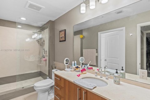 Купить кондоминиум в Халландейл-Бич, Флорида 2 спальни, 92.81м2, № 1984421 - фото 22