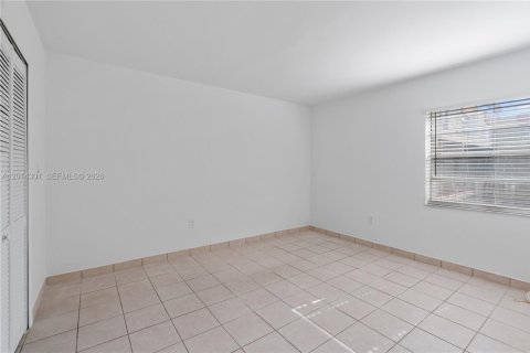 Copropriété à louer à Miami, Floride: 2 chambres, 57.04 m2 № 2076370 - photo 15