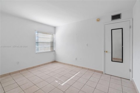 Copropriété à louer à Miami, Floride: 2 chambres, 57.04 m2 № 2076370 - photo 17