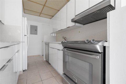 Copropriété à louer à Miami, Floride: 2 chambres, 57.04 m2 № 2076370 - photo 3