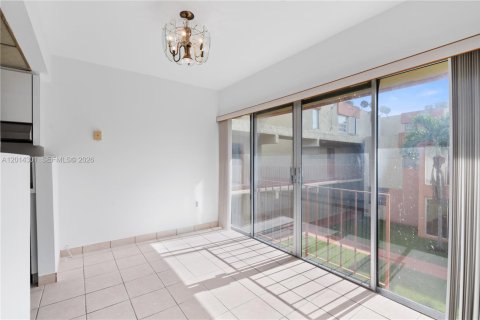 Copropriété à louer à Miami, Floride: 2 chambres, 57.04 m2 № 2076370 - photo 7