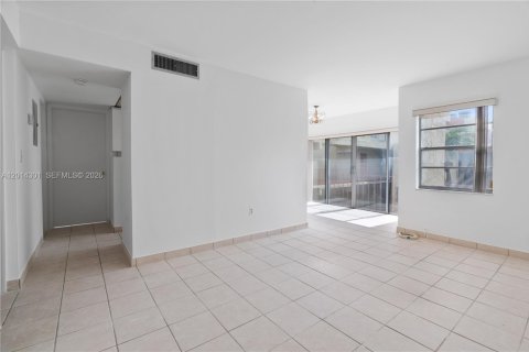 Copropriété à louer à Miami, Floride: 2 chambres, 57.04 m2 № 2076370 - photo 10