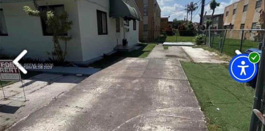 Villa ou maison à Sweetwater, Floride 3 chambres, 170.66 m2 № 2024825