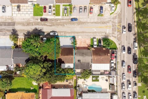 Купить виллу или дом в Майами, Флорида 3 спальни, 94.3м2, № 1971229 - фото 25