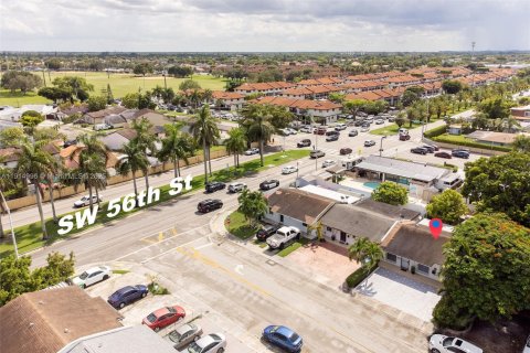 Купить виллу или дом в Майами, Флорида 3 спальни, 94.3м2, № 1971229 - фото 2