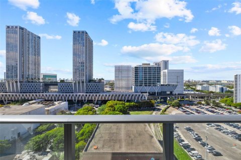 Condominio en alquiler en Miami, Florida № 2026410 - foto 13