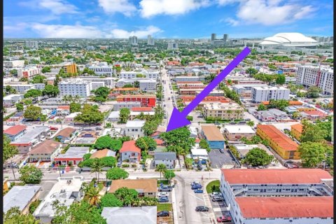 House in Miami, Florida 2 bedrooms, 52.12 sq.m. № 1814929 - photo 2