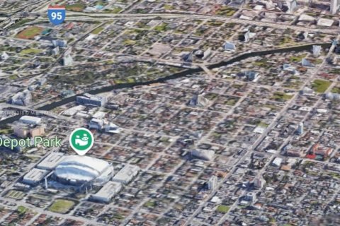 Villa ou maison à vendre à Miami, Floride: 2 chambres, 52.12 m2 № 1814929 - photo 12