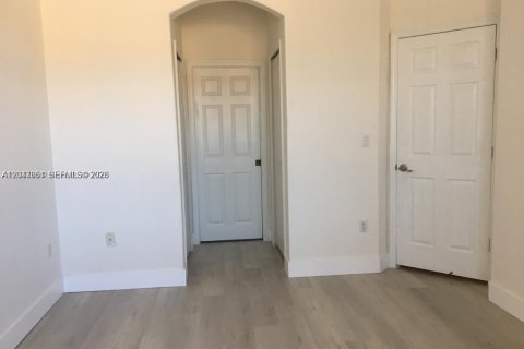 Touwnhouse à louer à Homestead, Floride: 4 chambres, 160.54 m2 № 2178173 - photo 13