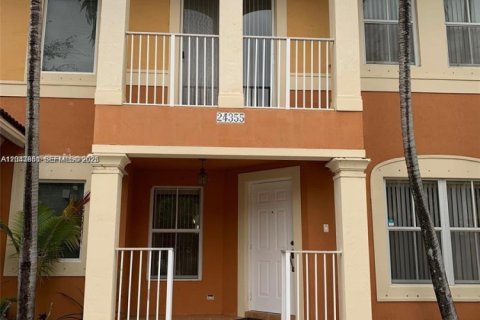 Touwnhouse à Homestead, Floride 4 chambres, 160.54 m2 № 2178173