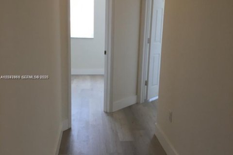 Touwnhouse à louer à Homestead, Floride: 4 chambres, 160.54 m2 № 2178173 - photo 8