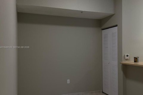 Condo in Doral, Florida, 2 bedrooms  № 2005092 - photo 7