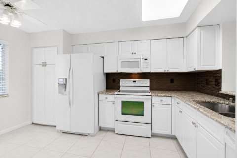 Купить кондоминиум в Делрей-Бич, Флорида 8 комнат, 135.64м2, № 2082918 - фото 18