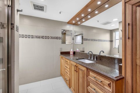 Купить кондоминиум в Делрей-Бич, Флорида 8 комнат, 135.64м2, № 2082918 - фото 30