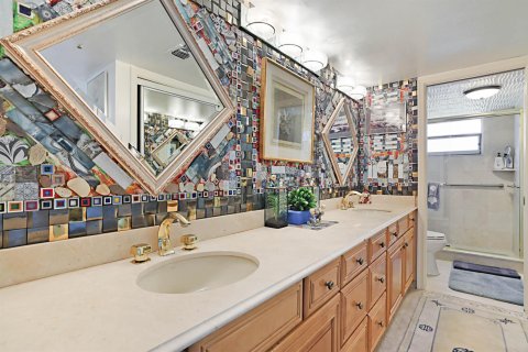 Condo in North Palm Beach, Florida, 3 bedrooms  № 2173648 - photo 21