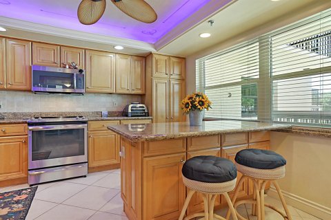 Condo in North Palm Beach, Florida, 3 bedrooms  № 2173648 - photo 17