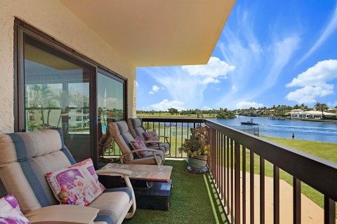 Condo in North Palm Beach, Florida, 3 bedrooms  № 2173648 - photo 2