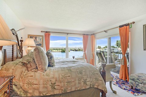 Condo in North Palm Beach, Florida, 3 bedrooms  № 2173648 - photo 19