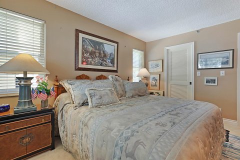 Condo in North Palm Beach, Florida, 3 bedrooms  № 2173648 - photo 26