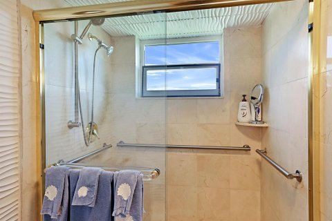 Condo in North Palm Beach, Florida, 3 bedrooms  № 2173648 - photo 22