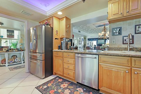 Condo in North Palm Beach, Florida, 3 bedrooms  № 2173648 - photo 13